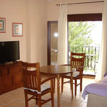 Sierra De Segura Apartahotel *