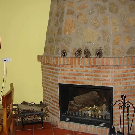 Sierra De Segura Apartahotel *