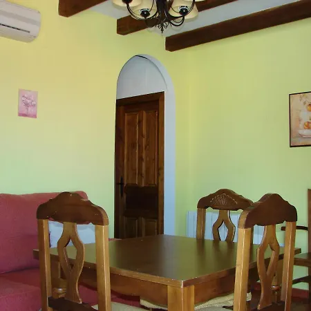 Sierra De Segura Apartahotel